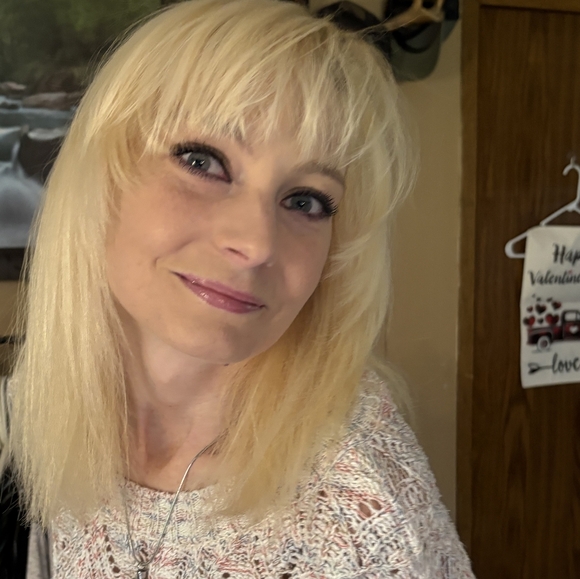 Meet the Posher Other - Meet your Posher, Kelsey